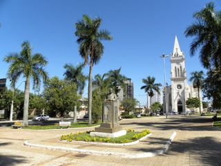 Quadras Centrais (Praças) da Av. Getúlio Vargas